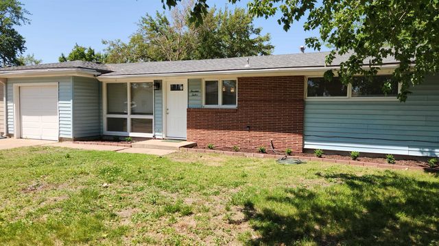 1412 Brittany St, Salina, KS 67401