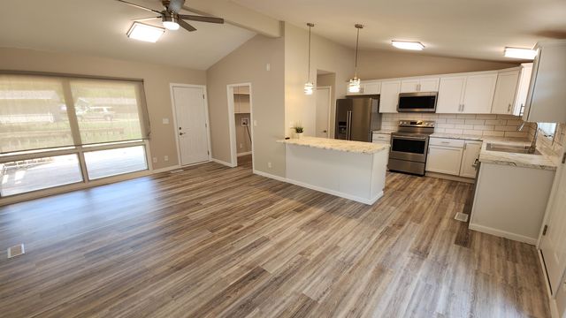 1412 Brittany St, Salina, KS 67401