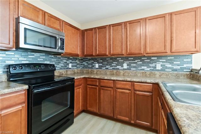 5726 Misty Meadows Court, Clemmons, NC 27012