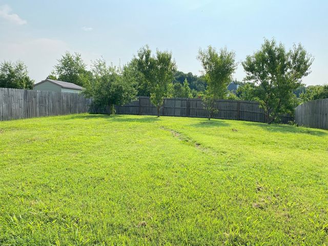 2023 Dorsey Ct, Clarksville, TN 37043