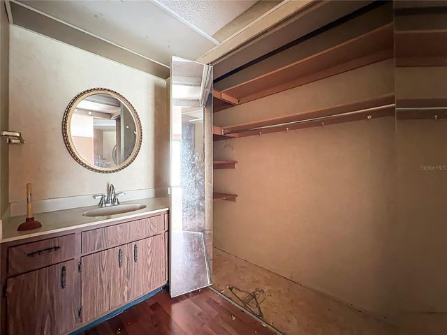 32200 AVINGTON ROAD, Sorrento, FL 32776