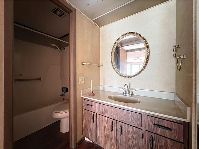 32200 AVINGTON ROAD, Sorrento, FL 32776