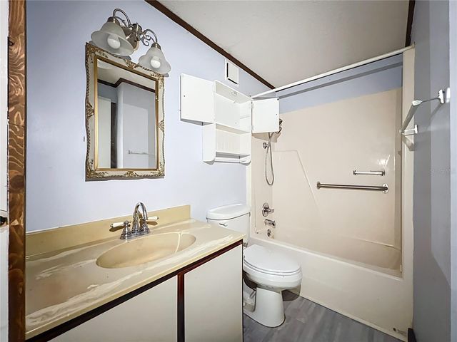 32200 AVINGTON ROAD, Sorrento, FL 32776