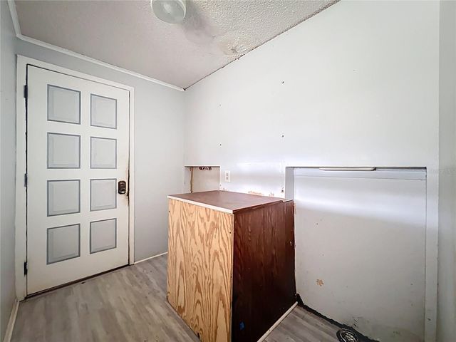 32200 AVINGTON ROAD, Sorrento, FL 32776