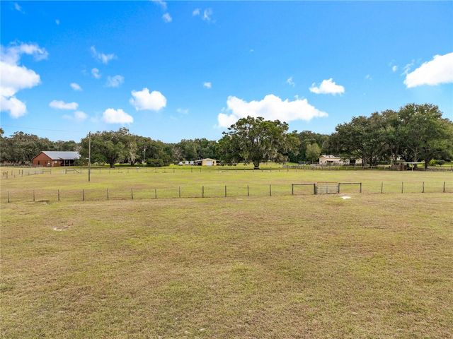 32200 AVINGTON ROAD, Sorrento, FL 32776