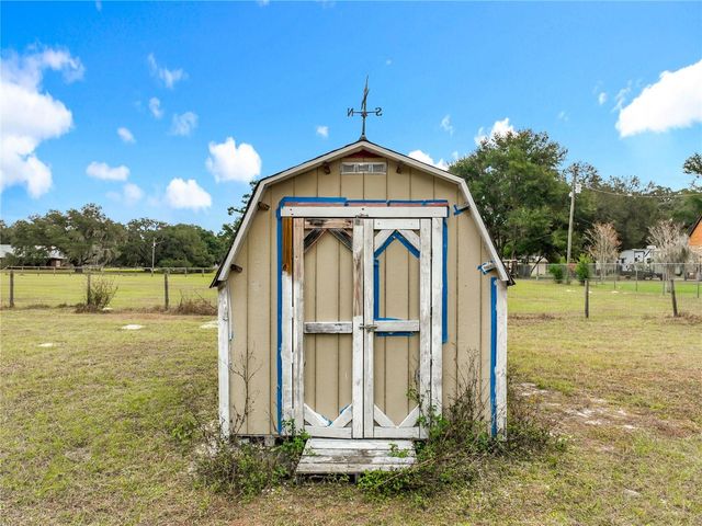 32200 AVINGTON ROAD, Sorrento, FL 32776