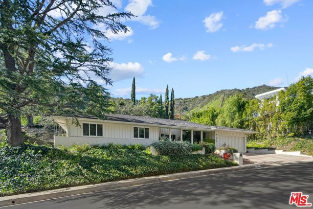 1919 San Ysidro Drive, Beverly Hills, CA 90210