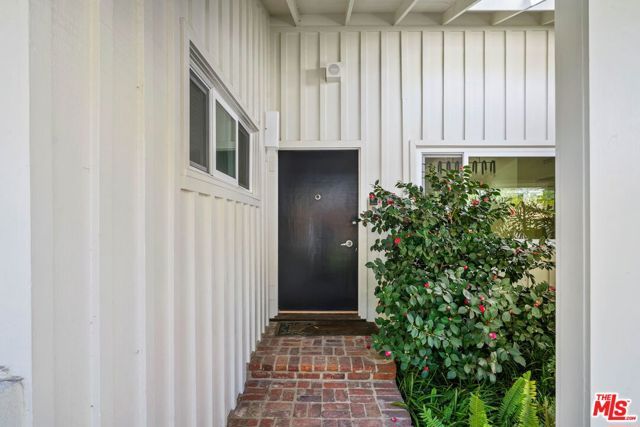 1919 San Ysidro Drive, Beverly Hills, CA 90210