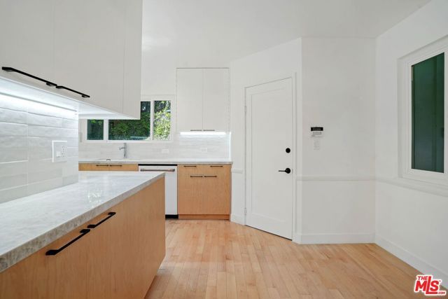 1919 San Ysidro Drive, Beverly Hills, CA 90210