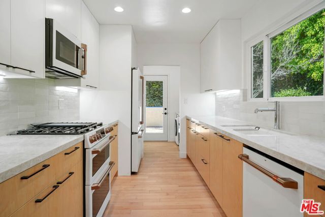 1919 San Ysidro Drive, Beverly Hills, CA 90210