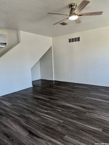 9710 Amber Cove, San Antonio, TX 78245