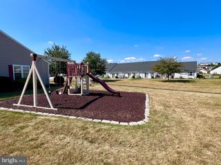 3035 VILLAGE CIRCLE W, York, PA 17404