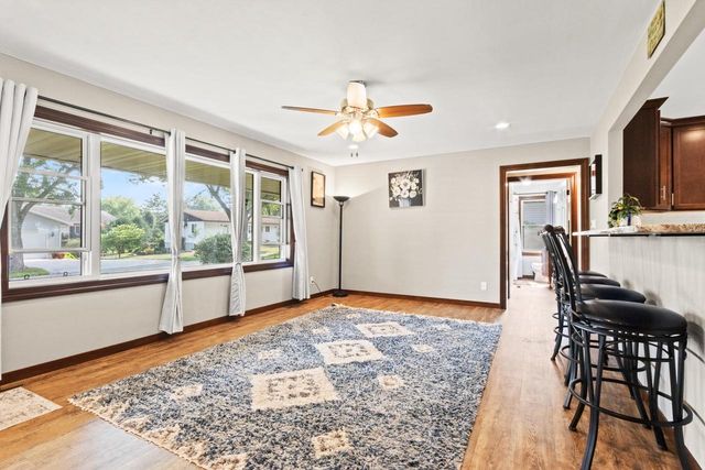 214 Breezy Point Drive, Pardeeville, WI 53954