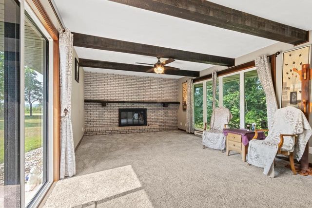 214 Breezy Point Drive, Pardeeville, WI 53954