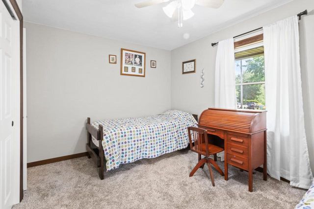 214 Breezy Point Drive, Pardeeville, WI 53954