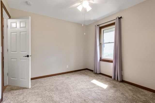 214 Breezy Point Drive, Pardeeville, WI 53954