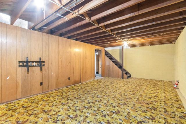 214 Breezy Point Drive, Pardeeville, WI 53954