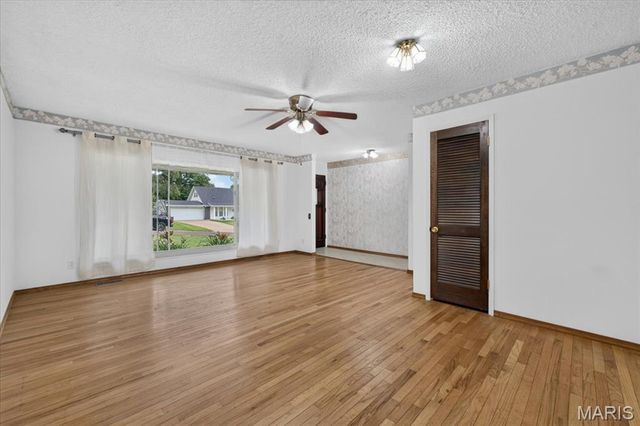 2704 Lido Lane, St Louis, MO 63129
