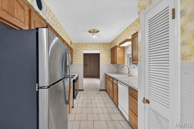 2704 Lido Lane, St Louis, MO 63129