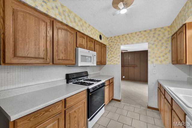 2704 Lido Lane, St Louis, MO 63129