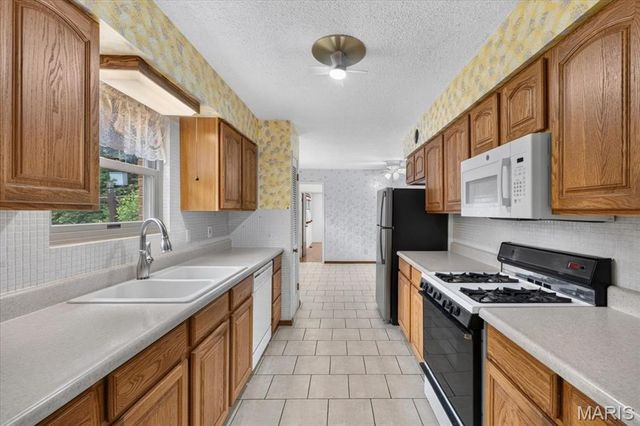 2704 Lido Lane, St Louis, MO 63129