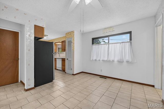 2704 Lido Lane, St Louis, MO 63129