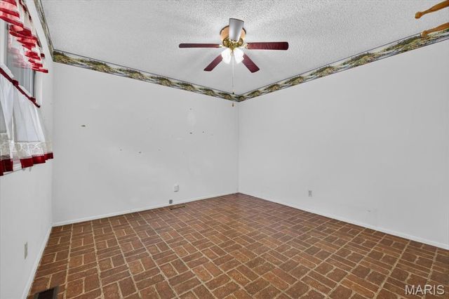 2704 Lido Lane, St Louis, MO 63129