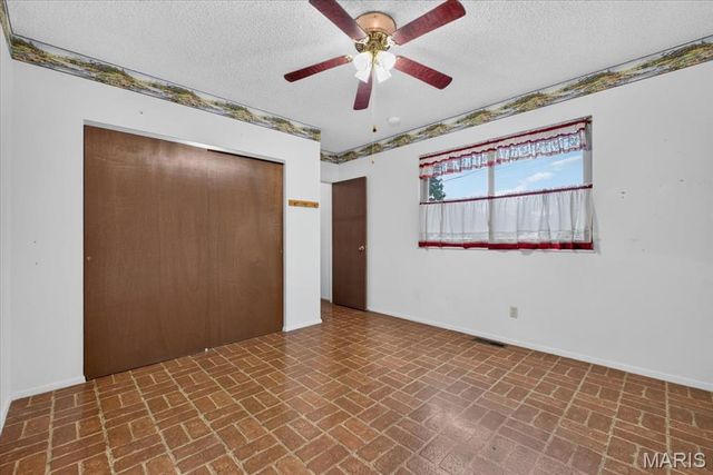 2704 Lido Lane, St Louis, MO 63129