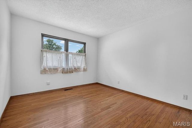 2704 Lido Lane, St Louis, MO 63129