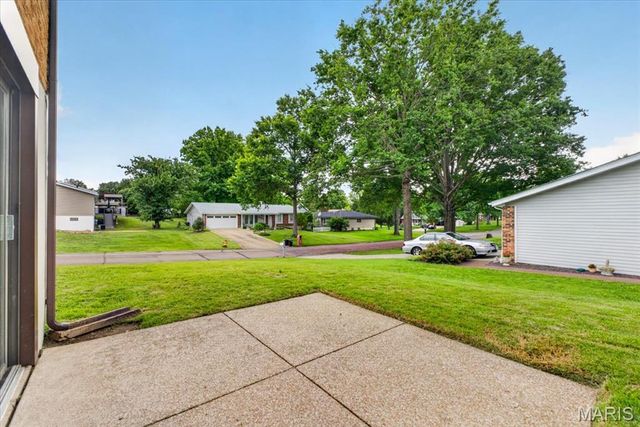 2704 Lido Lane, St Louis, MO 63129
