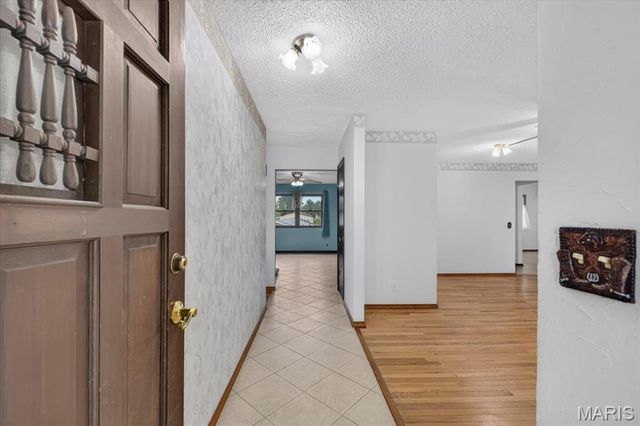 2704 Lido Lane, St Louis, MO 63129