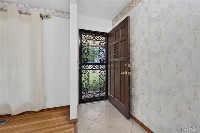 2704 Lido Lane, St Louis, MO 63129