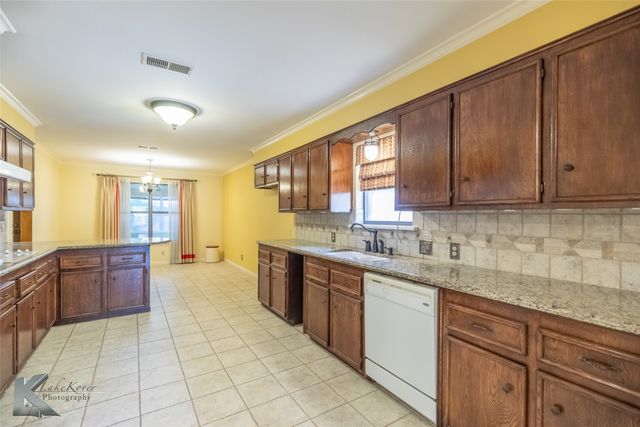 4624 Oak Knoll Street, Abilene, TX 79606