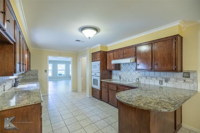 4624 Oak Knoll Street, Abilene, TX 79606