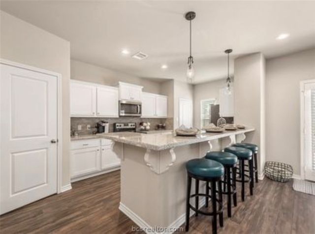 3435 Papa Bear Drive, College Station, TX 77845