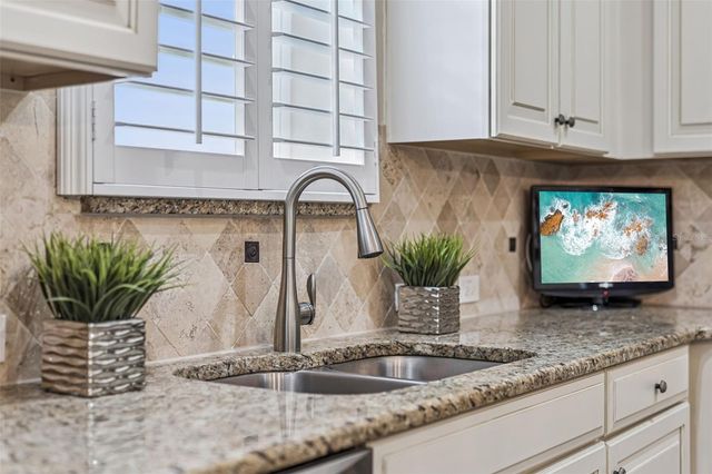 13850 SACHS AVENUE, Orlando, FL 32827