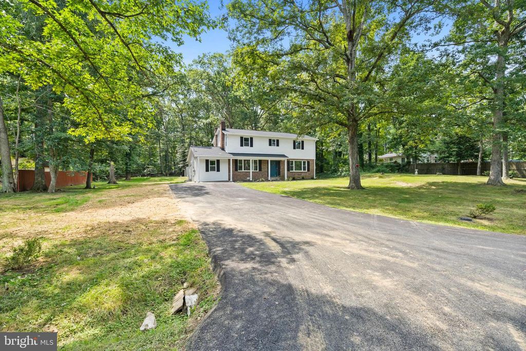 9251 KRIS DR, White Plains, MD 20695