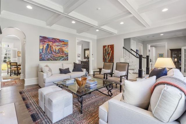 390 Ivy Knoll NE, Atlanta, GA 30342