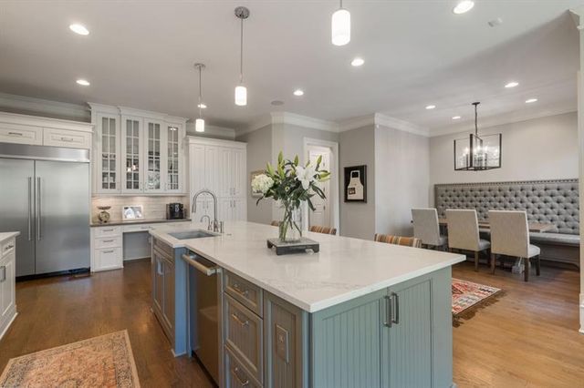 390 Ivy Knoll NE, Atlanta, GA 30342