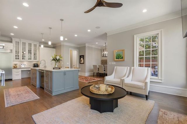 390 Ivy Knoll NE, Atlanta, GA 30342