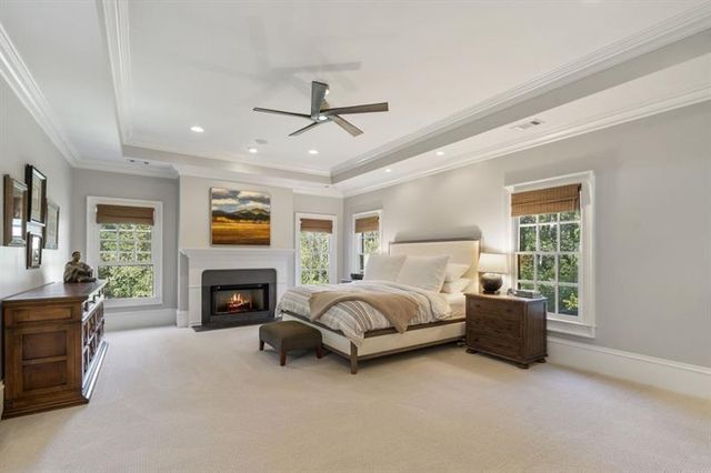 390 Ivy Knoll NE, Atlanta, GA 30342