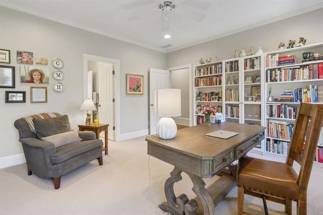 390 Ivy Knoll NE, Atlanta, GA 30342