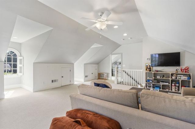 390 Ivy Knoll NE, Atlanta, GA 30342