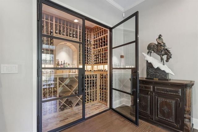 390 Ivy Knoll NE, Atlanta, GA 30342