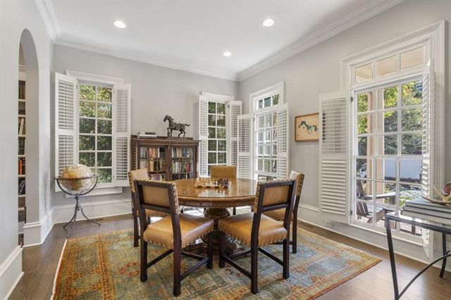 390 Ivy Knoll NE, Atlanta, GA 30342