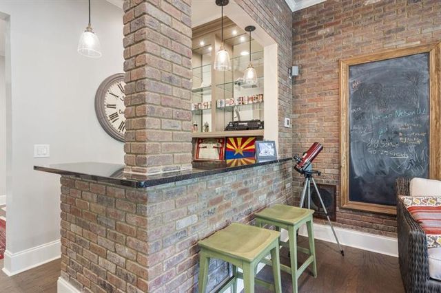 390 Ivy Knoll NE, Atlanta, GA 30342