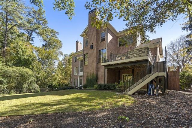 390 Ivy Knoll NE, Atlanta, GA 30342