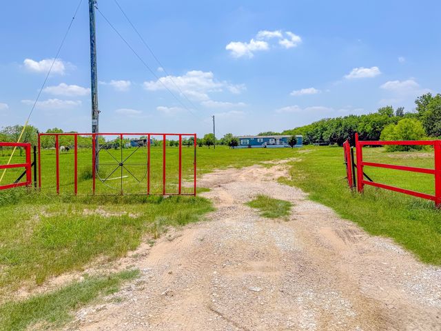 2116 SW County Road 0025, Corsicana, TX 75110