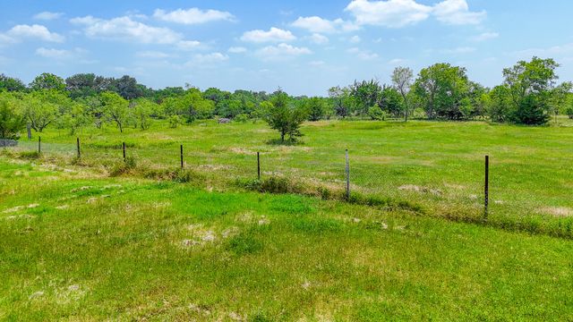 2116 SW County Road 0025, Corsicana, TX 75110