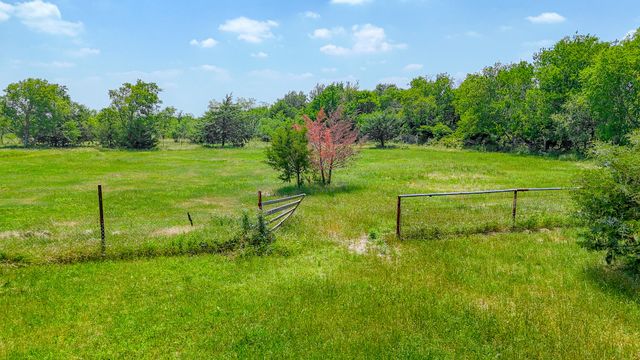 2116 SW County Road 0025, Corsicana, TX 75110